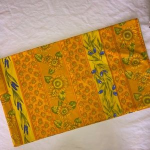 French Table Cloth, Napkin, Breadbasket Set